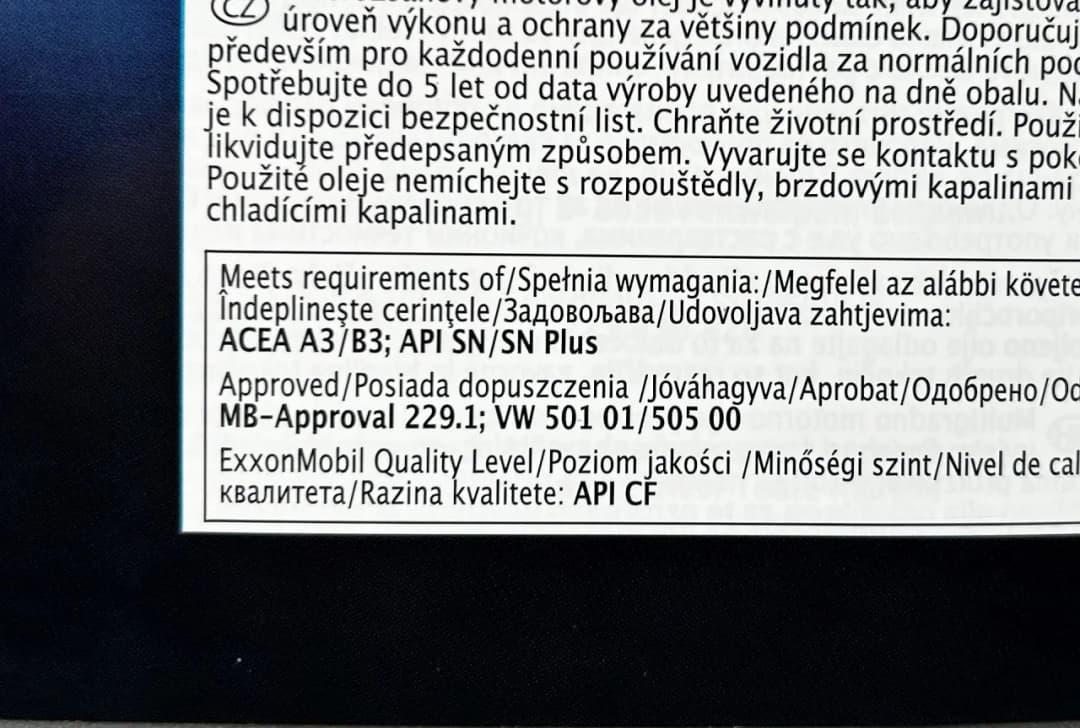 Jak rozszyfrować oznaczenia oleju silnikowego? Prosty poradnik!
