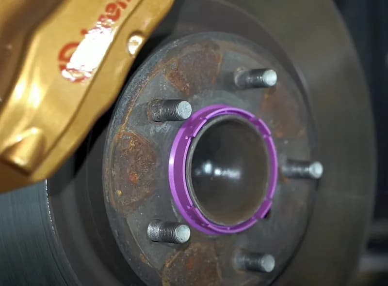 Czy jazda bez pierścieni centrujących to loteria? Prawda o felgach!