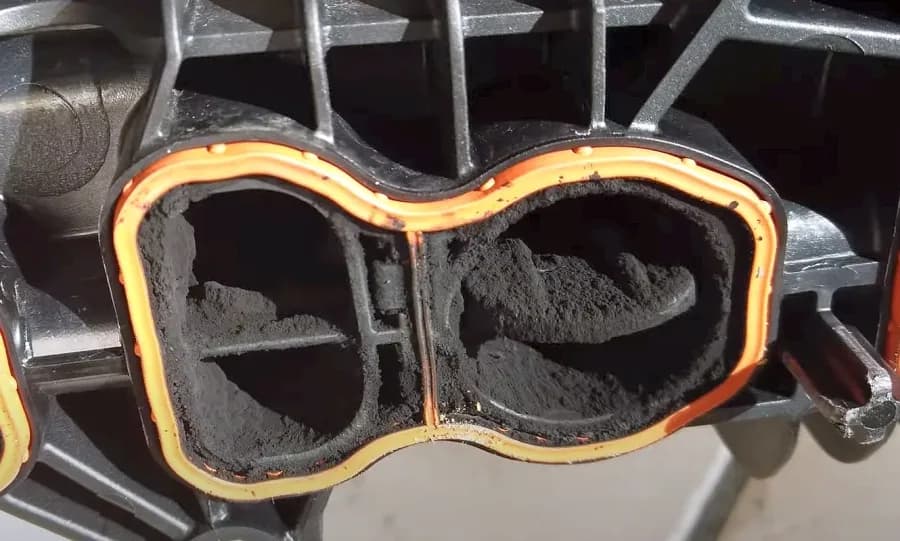 Jaką rolę pełni kolektor w Twoim samochodzie? Oto jego funkcje