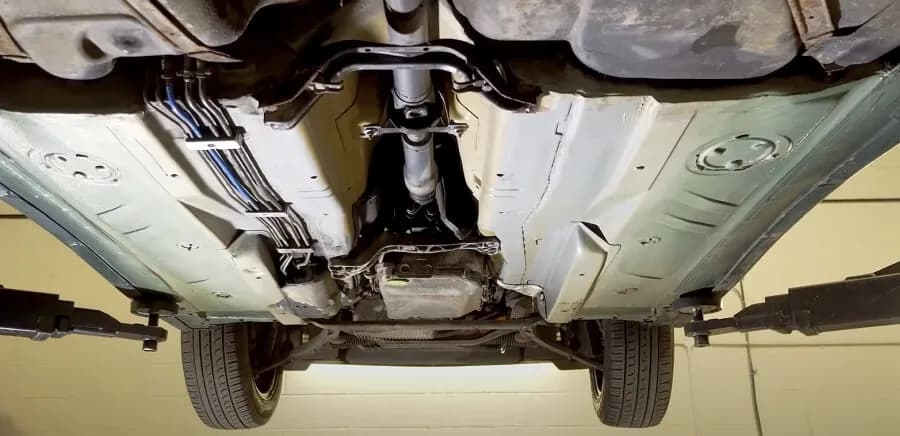Jak zabezpieczyć podwozie? 5 korzyści i ukryte koszty konserwacji