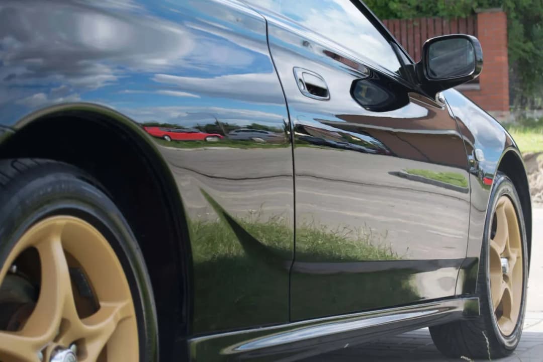 Naucz się jak polerować samochód jak profesjonalista. Oto 5 kroków